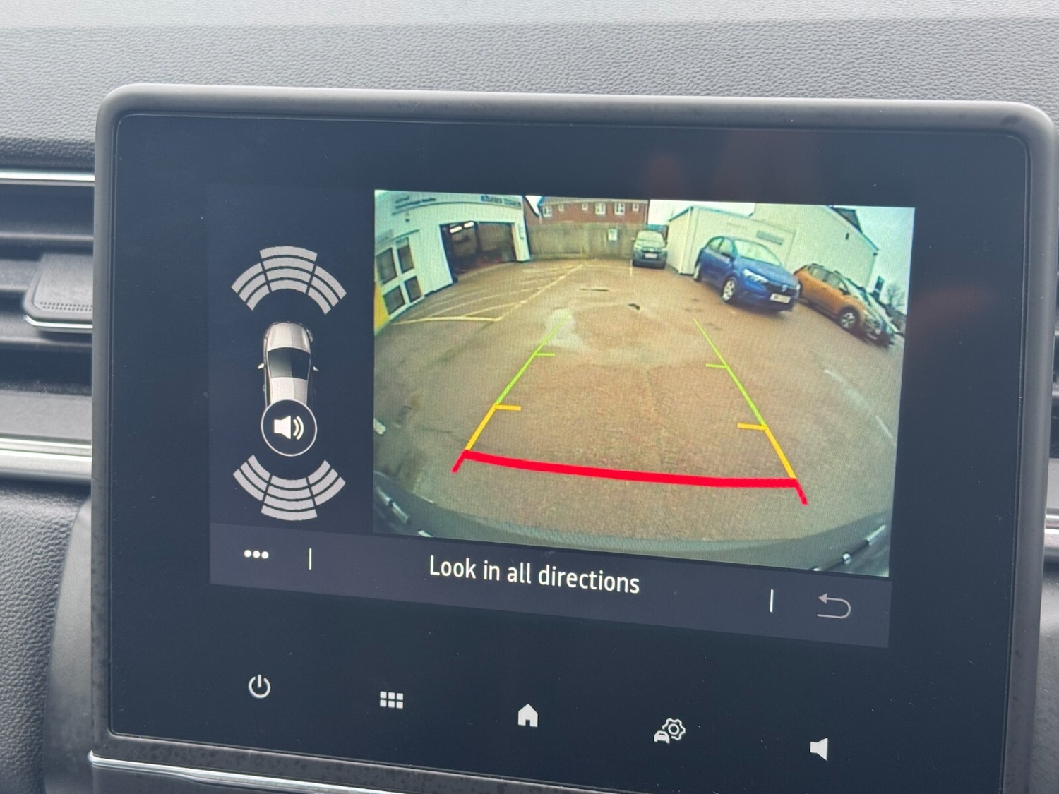 Used Renault Captur 2022 for sale - 76717282: Photo 8