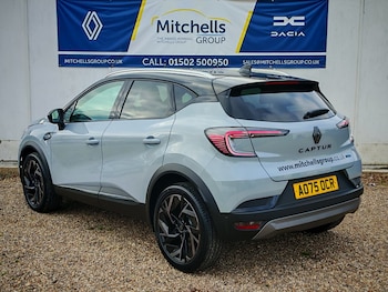 Used Renault Captur 2025 for sale - 76523644: Photo