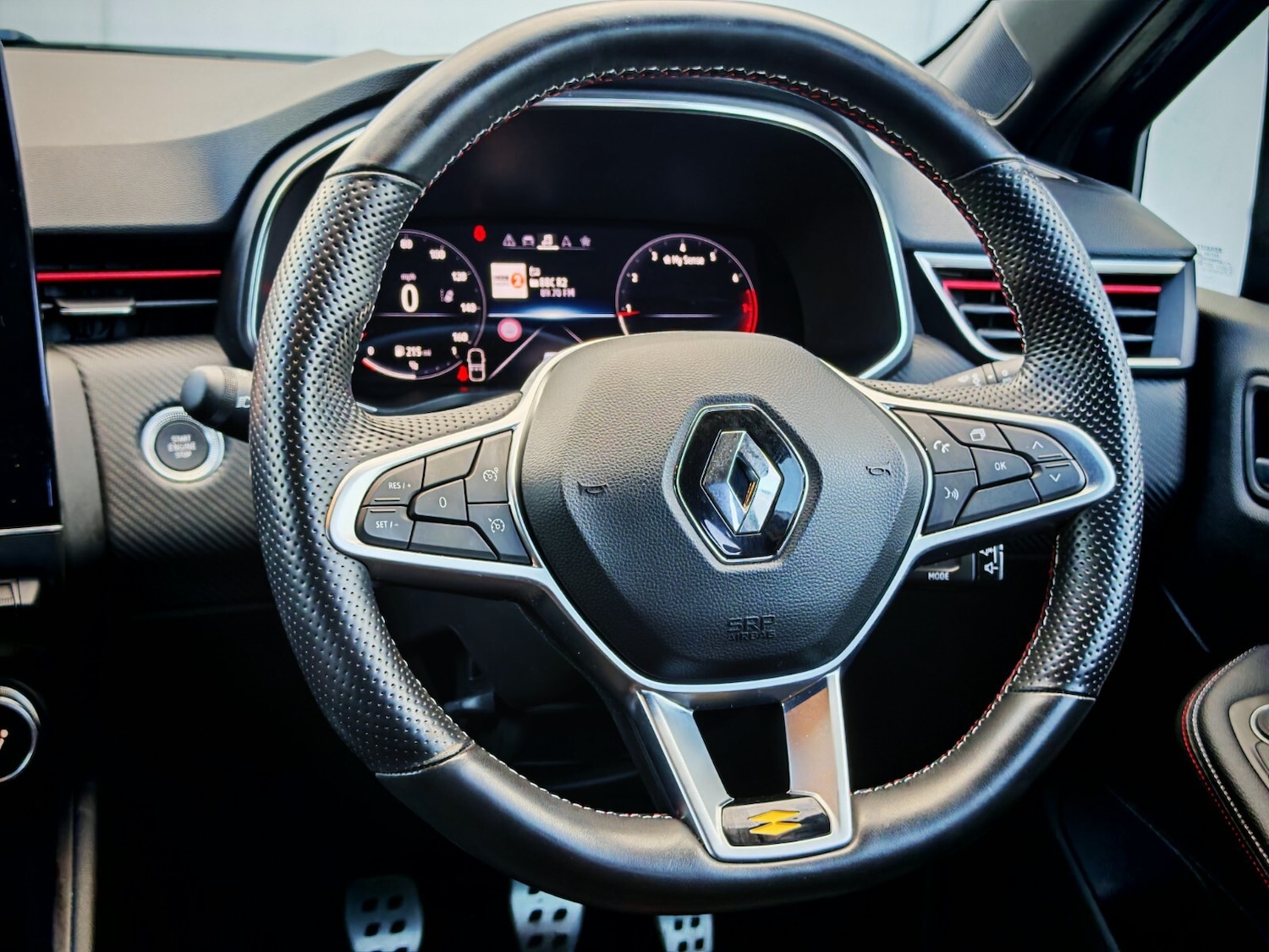 Used Renault Clio 2023 for sale - 76870802: Photo 14