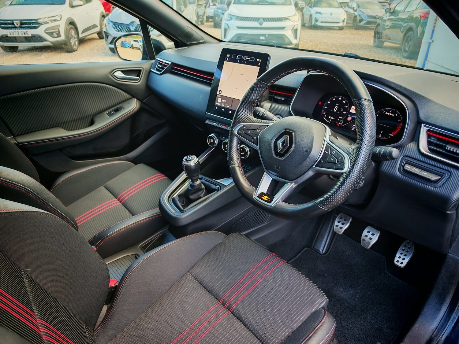 Used Renault Clio 2023 for sale - 76870802: Photo 16