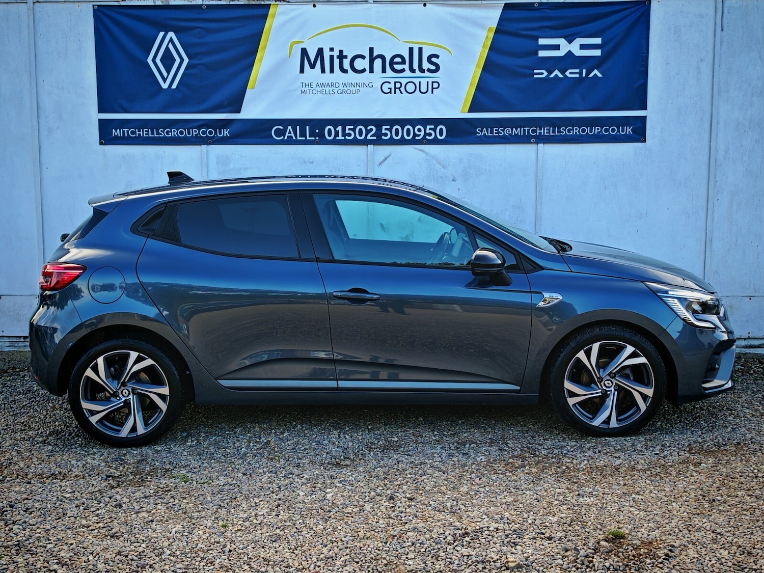 Used Renault Clio 2023 for sale - 76870802: Photo 3