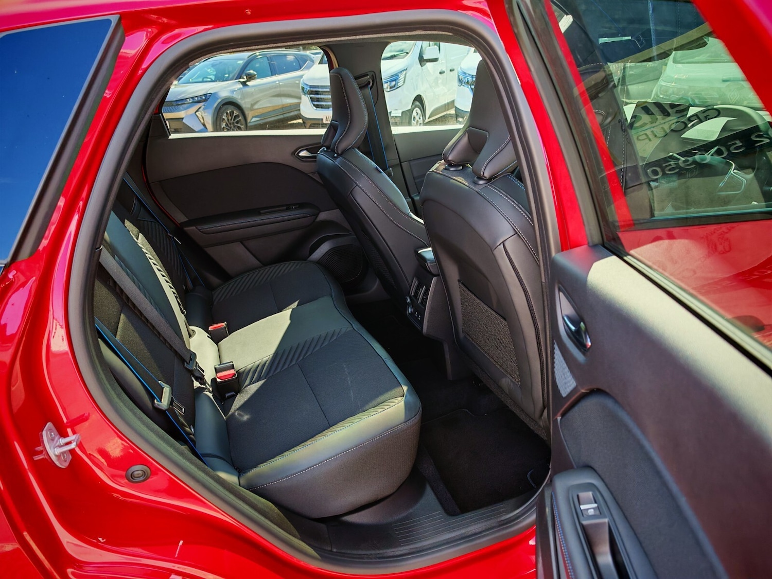 Used Renault Other 2025 for sale - 76871109: Photo 10