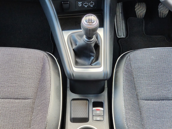 Used Renault Captur 2021 for sale - 76203634: Photo 13