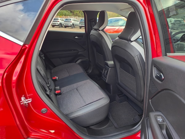 Used Renault Captur 2021 for sale - 76203634: Photo 8