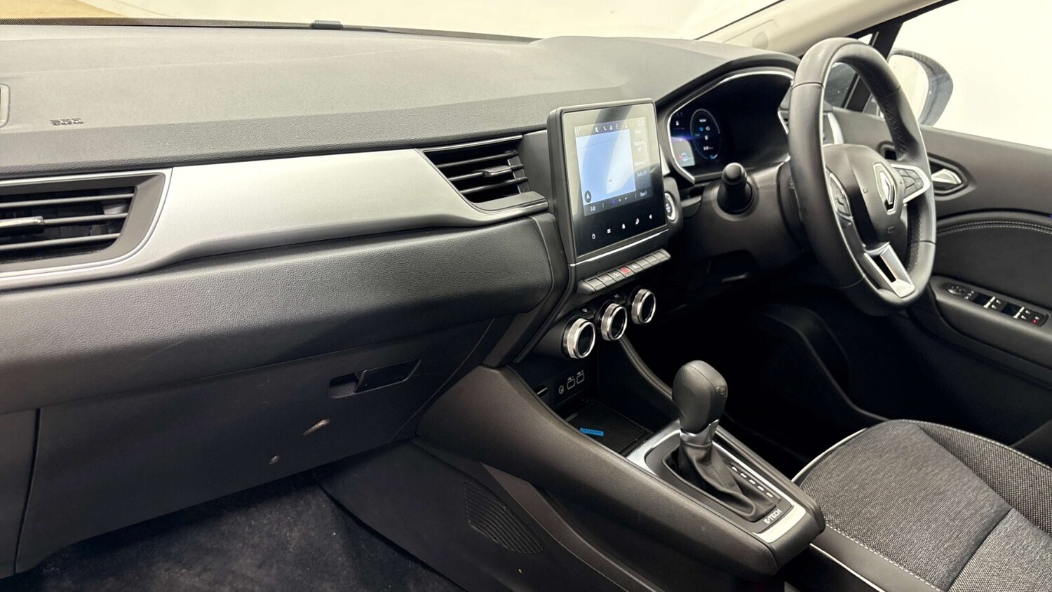 Used Renault Captur 2023 for sale - 77740114: Photo 10