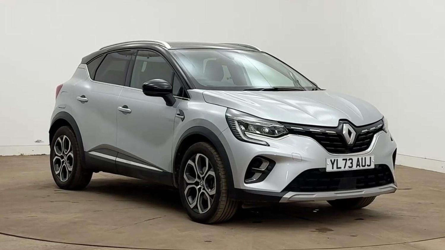 Used Renault Captur 2023 for sale - 77740114: Photo 3
