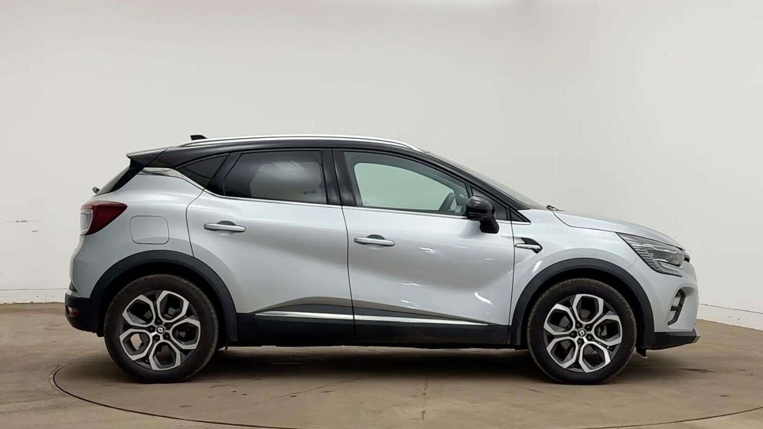 Used Renault Captur 2023 for sale - 77740114: Photo 7