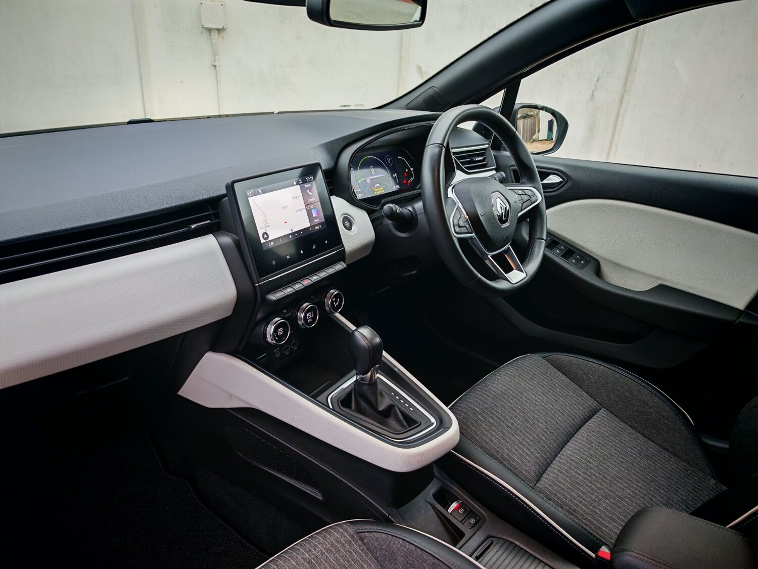 Used Renault Clio 2022 for sale - 76438084: Photo 6