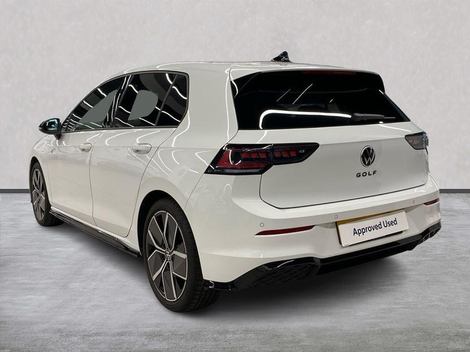 Used Volkswagen Golf 2025 for sale - 76637771: Photo 2