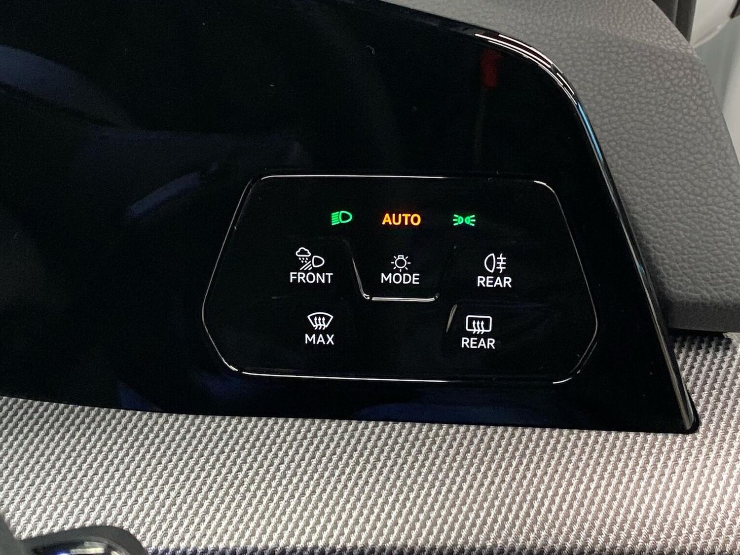 Used Volkswagen Golf 2025 for sale - 76637771: Photo 25