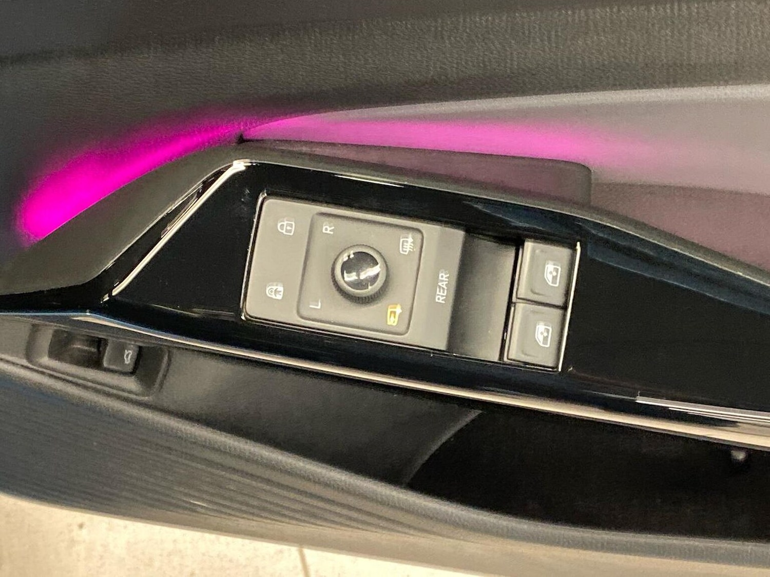 Used Volkswagen ID.4 2024 for sale - 77651694: Photo 21