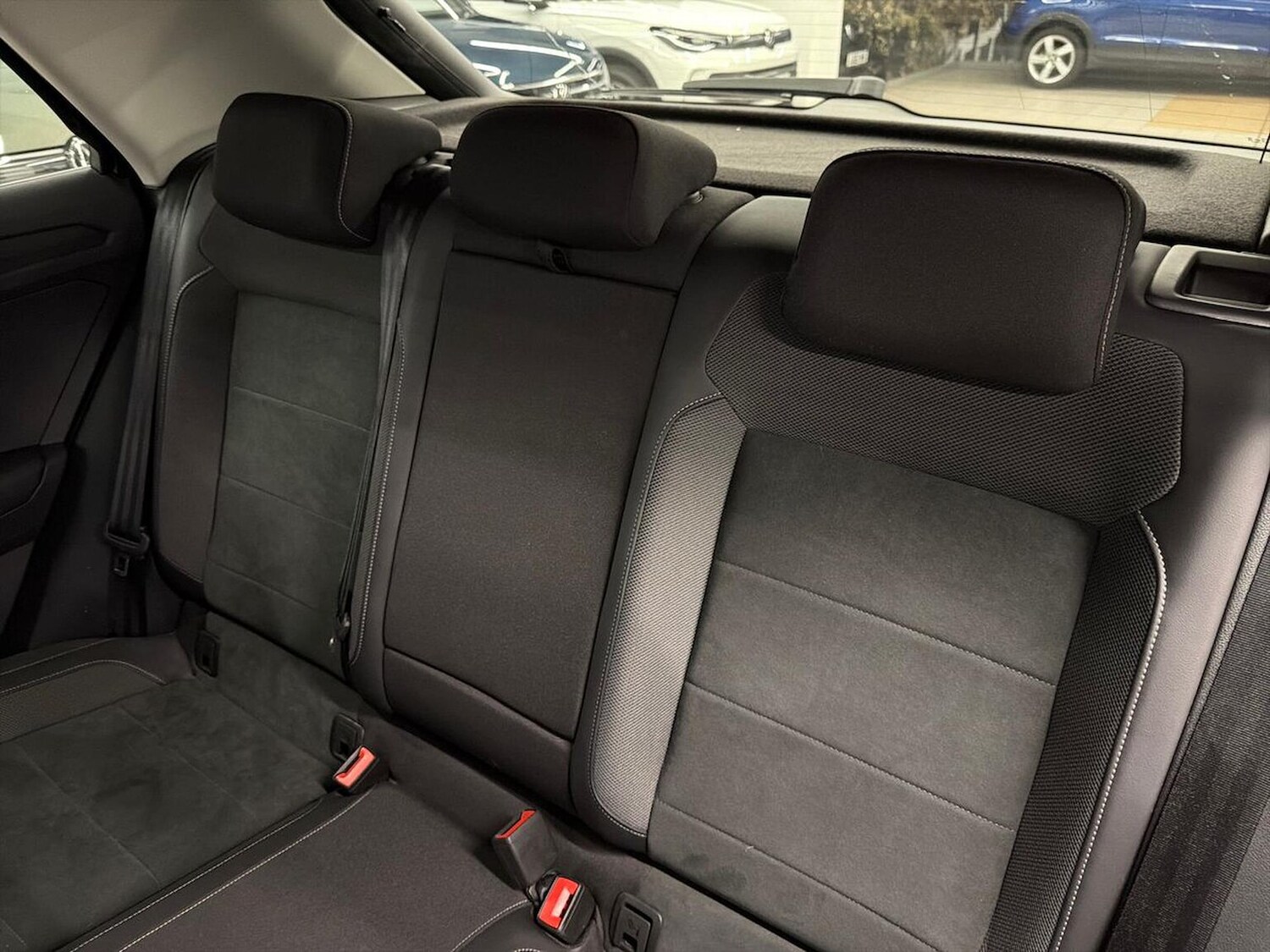 Used Volkswagen T-Roc 2024 for sale - 76396903: Photo 16