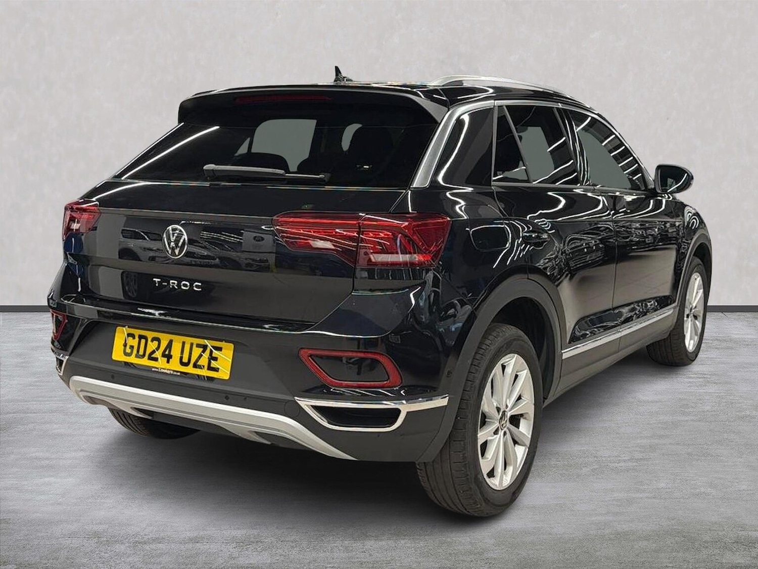 Used Volkswagen T-Roc 2024 for sale - 76396903: Photo 18