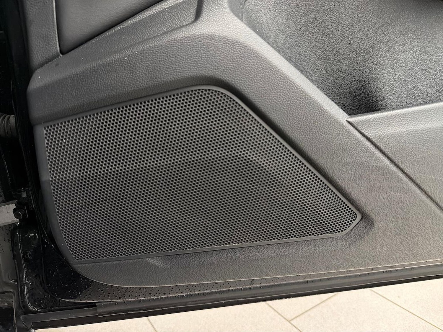 Used Volkswagen T-Roc 2024 for sale - 76396903: Photo 30