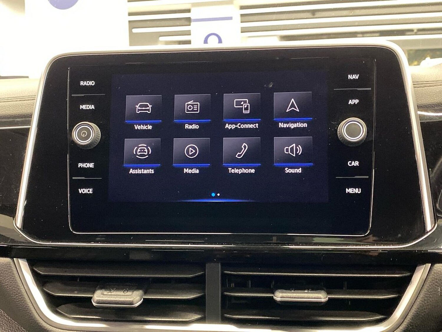 Used Volkswagen T-Roc 2022 for sale - 76637772: Photo 11