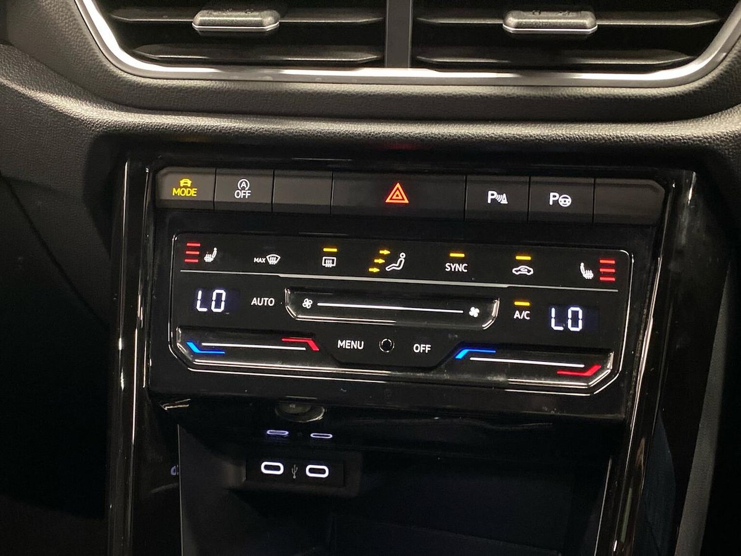 Used Volkswagen T-Roc 2022 for sale - 76637772: Photo 12