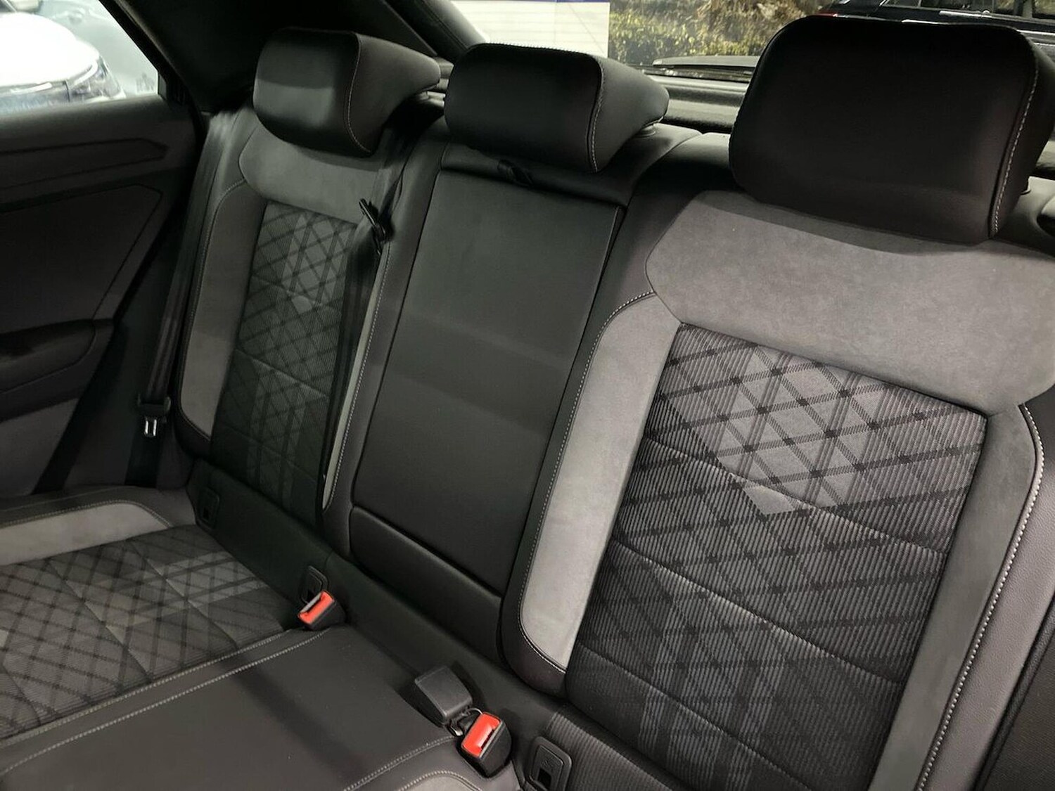 Used Volkswagen T-Roc 2022 for sale - 76637772: Photo 16