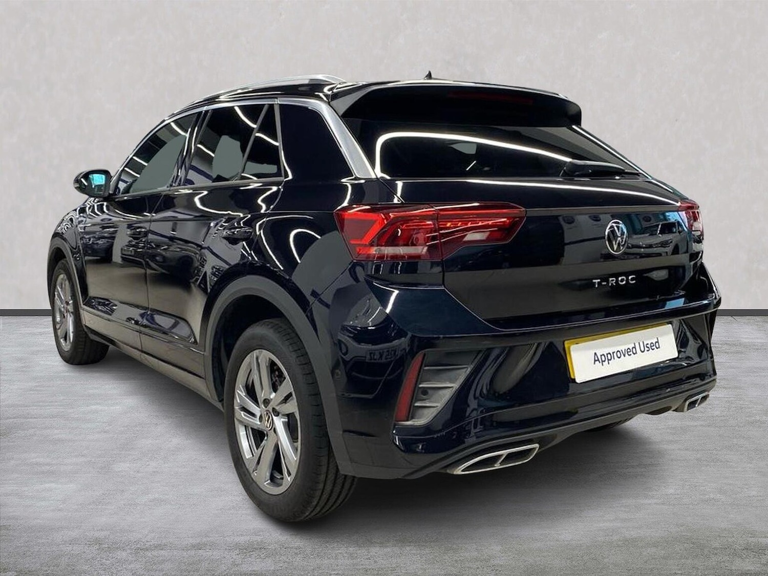 Used Volkswagen T-Roc 2022 for sale - 76637772: Photo 2