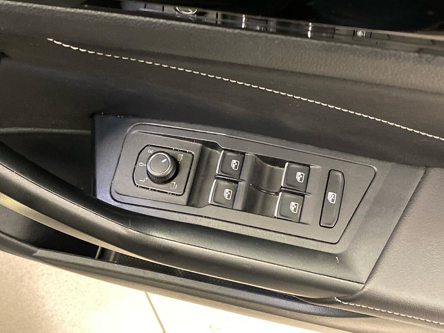 Used Volkswagen T-Roc 2022 for sale - 76637772: Photo 21