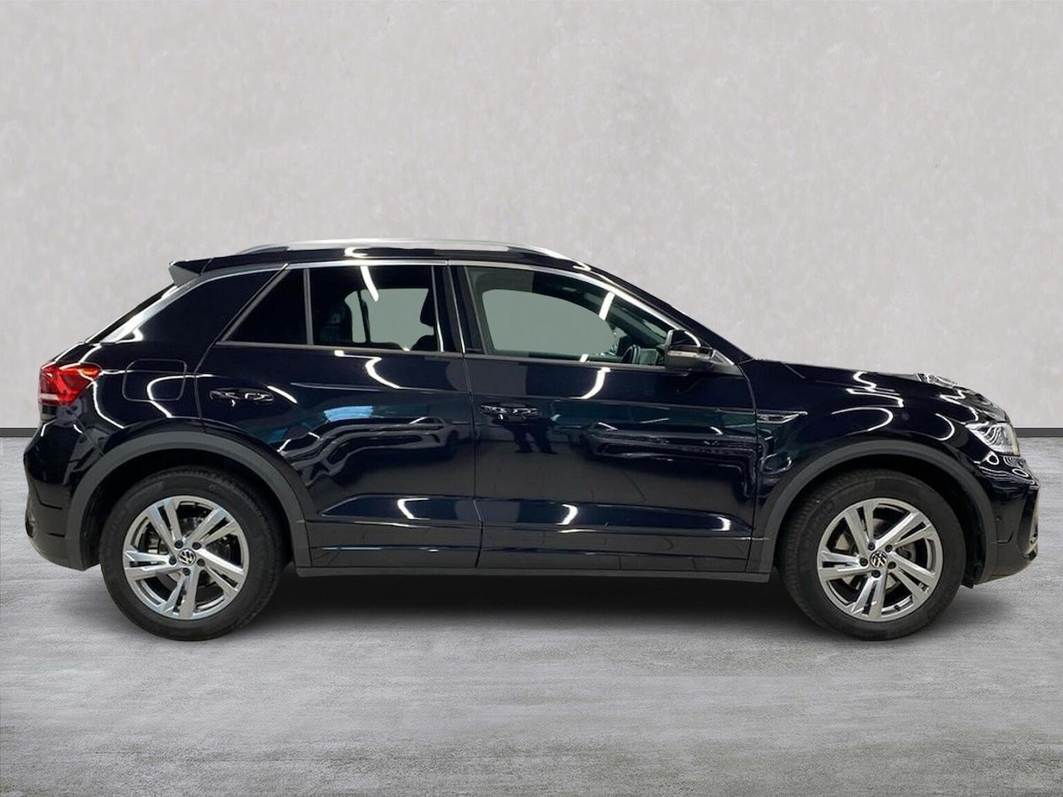 Used Volkswagen T-Roc 2022 for sale - 76637772: Photo 3