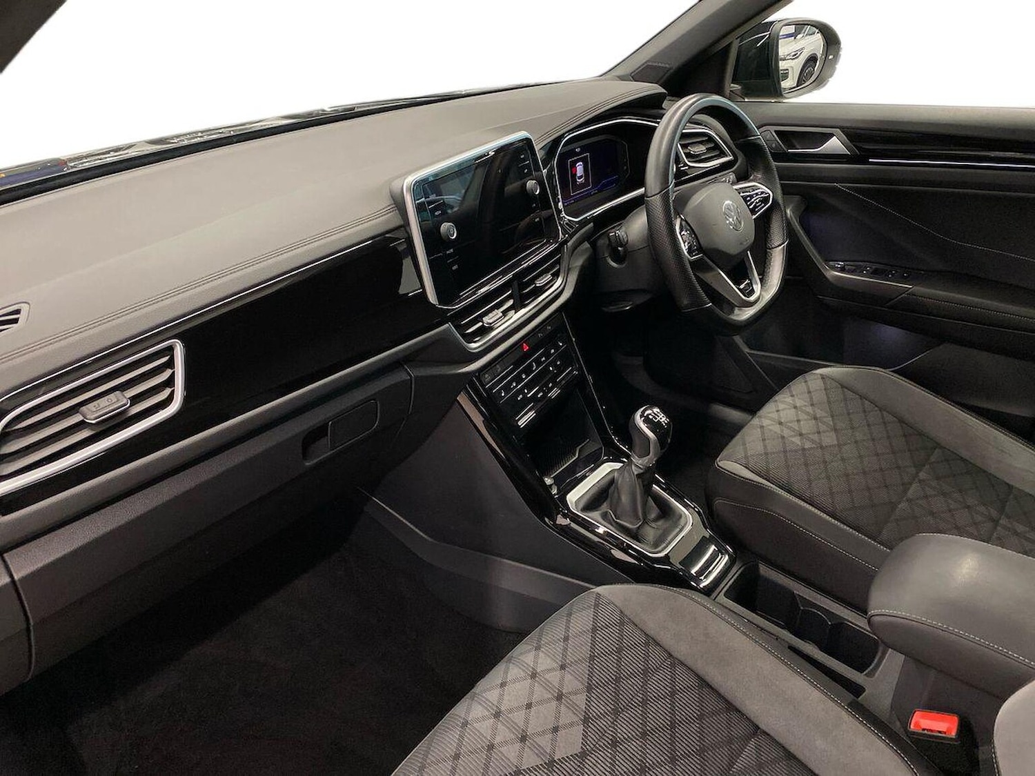 Used Volkswagen T-Roc 2022 for sale - 76637772: Photo 7