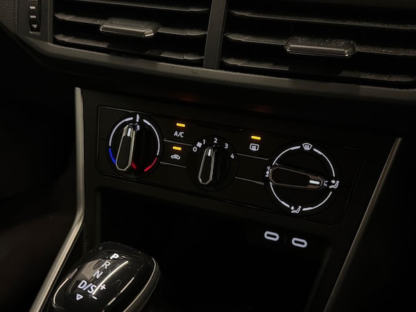 Used Volkswagen Polo 2023 for sale - 76142999: Photo 12