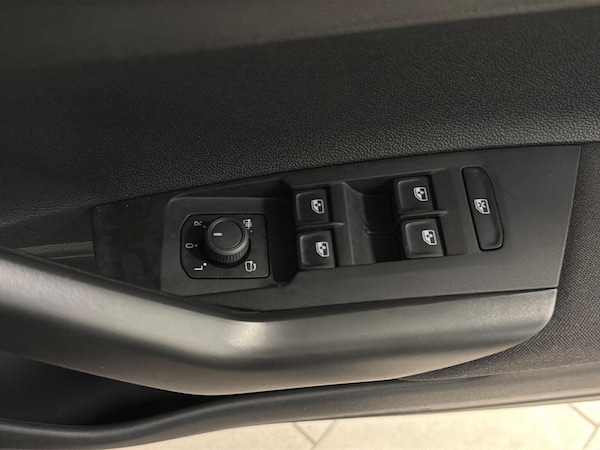 Used Volkswagen Polo 2023 for sale - 76142999: Photo 21
