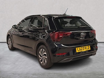 Used Volkswagen Polo 2023 for sale - 76142999: Photo 2