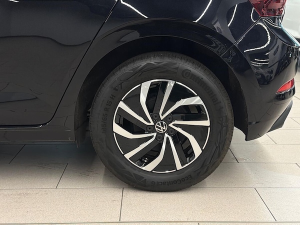 Used Volkswagen Polo 2023 for sale - 76142999: Photo 6