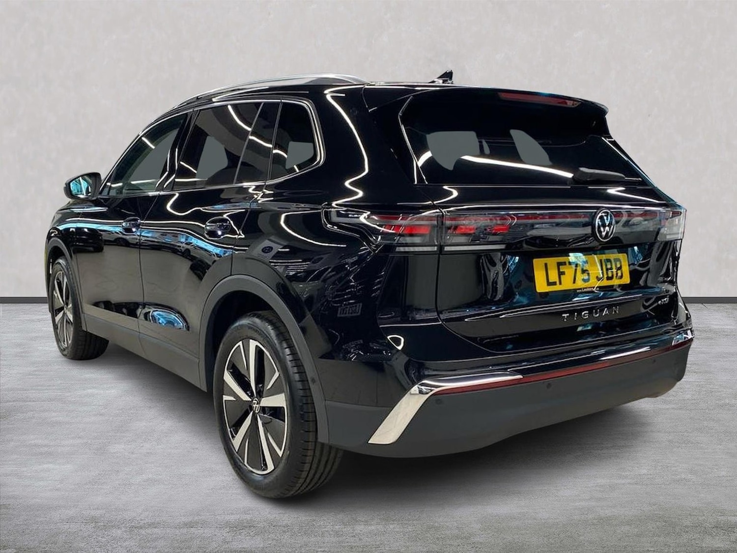 Used Volkswagen Tiguan 2026 for sale - 77789560: Photo 2