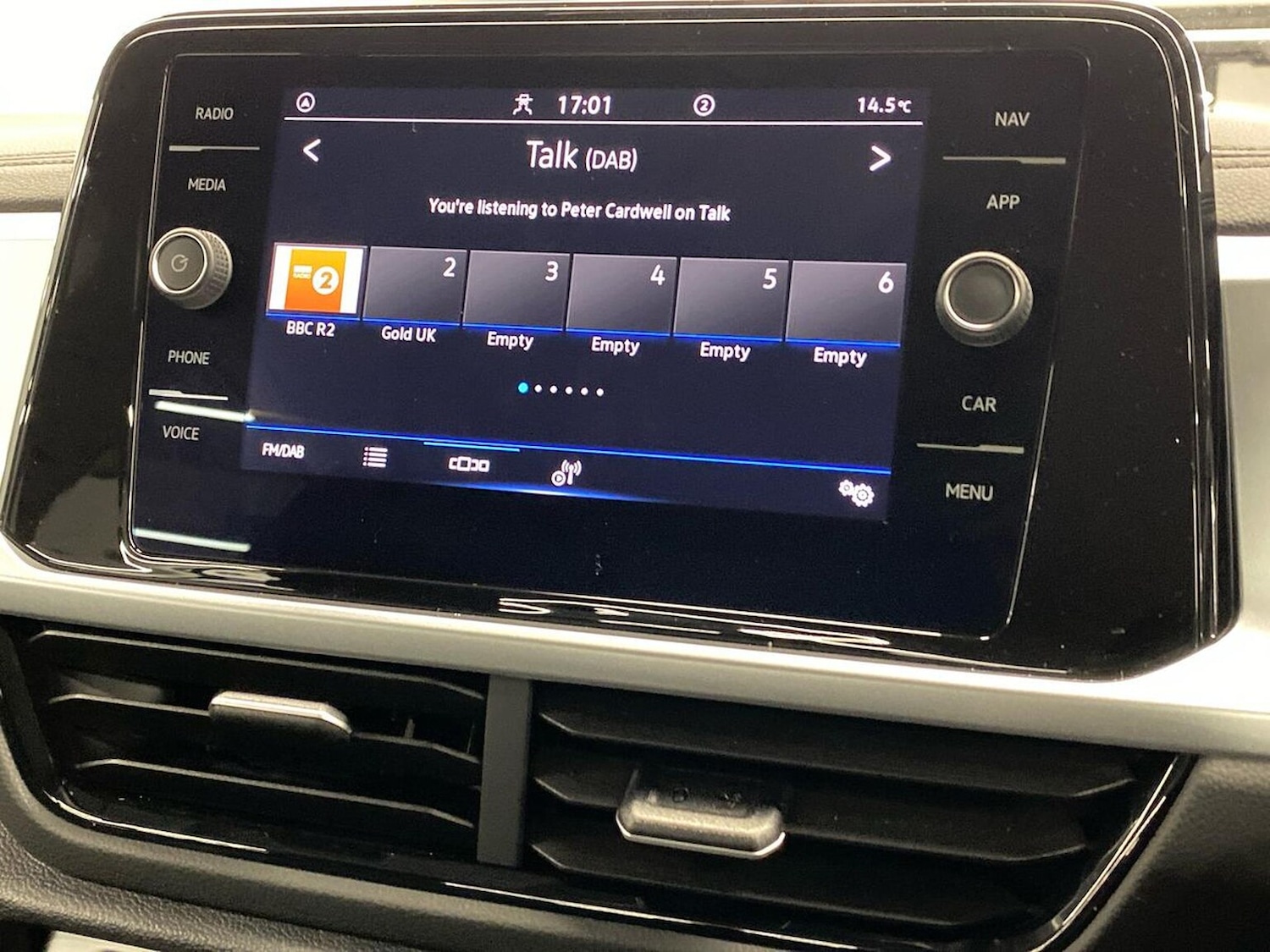 Used Volkswagen T-Roc 2022 for sale - 76885050: Photo 11