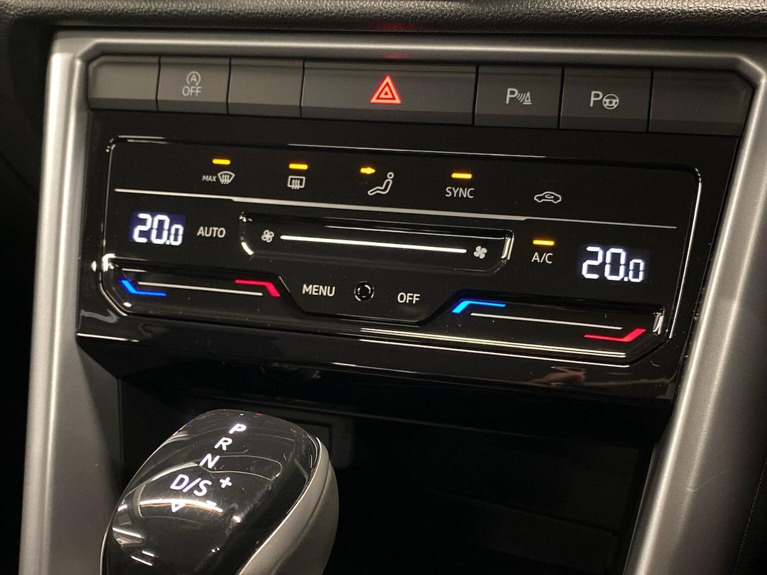 Used Volkswagen T-Roc 2022 for sale - 76885050: Photo 12