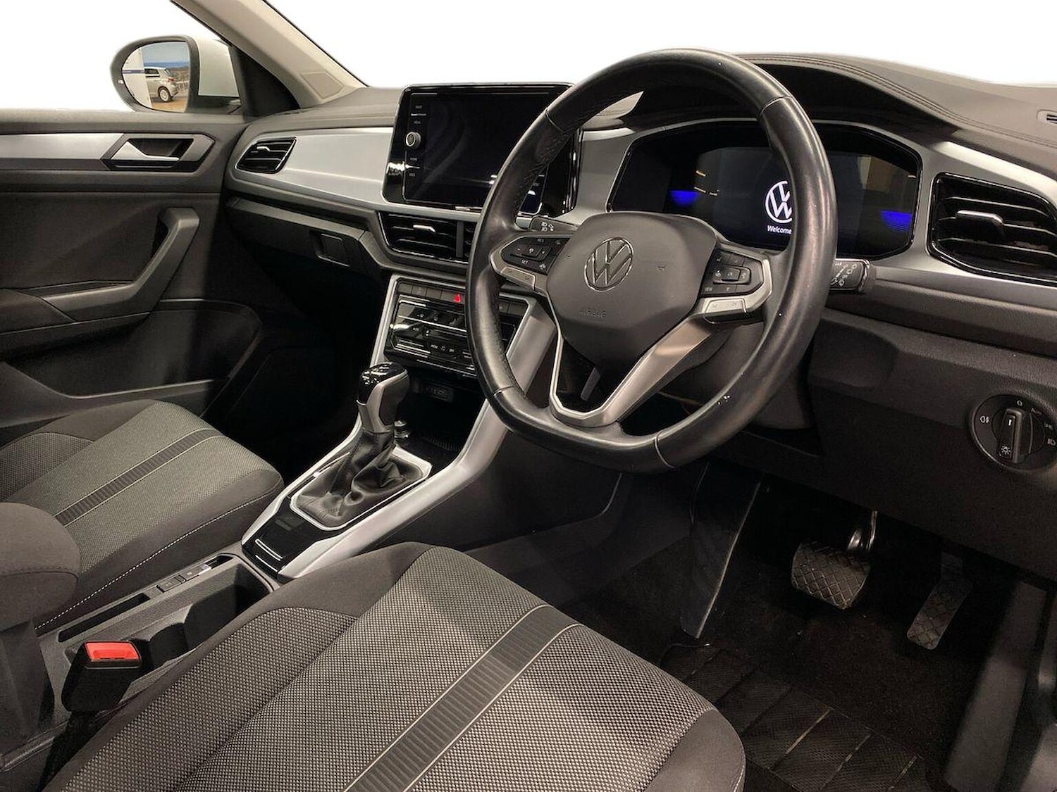 Used Volkswagen T-Roc 2022 for sale - 76885050: Photo 15