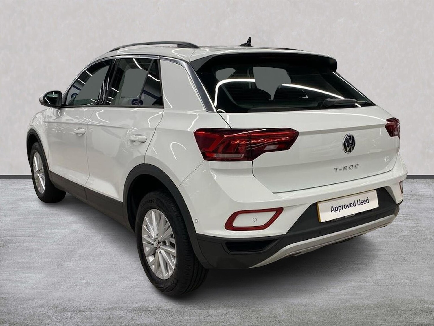 Used Volkswagen T-Roc 2022 for sale - 76885050: Photo 2