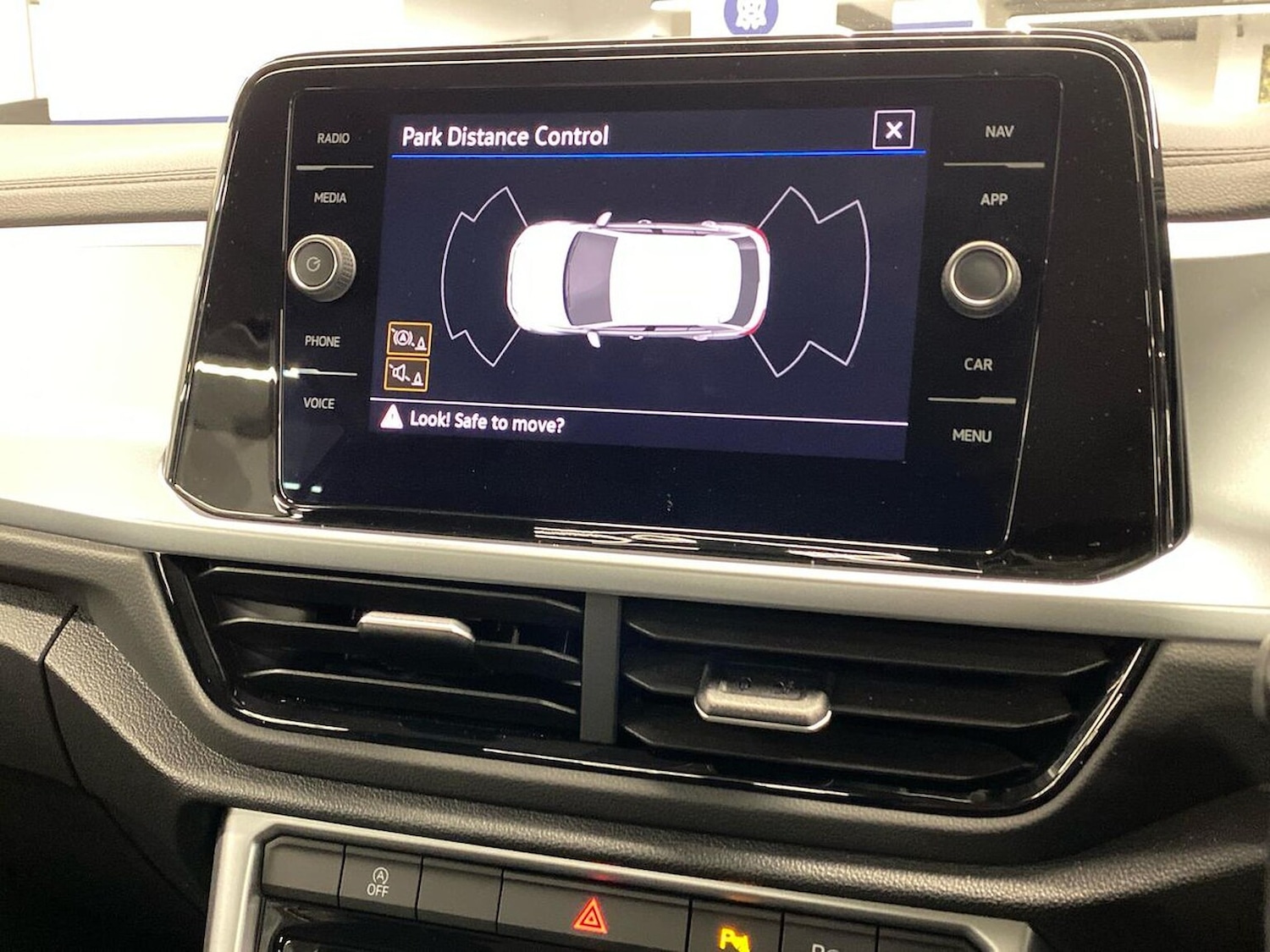 Used Volkswagen T-Roc 2022 for sale - 76885050: Photo 23