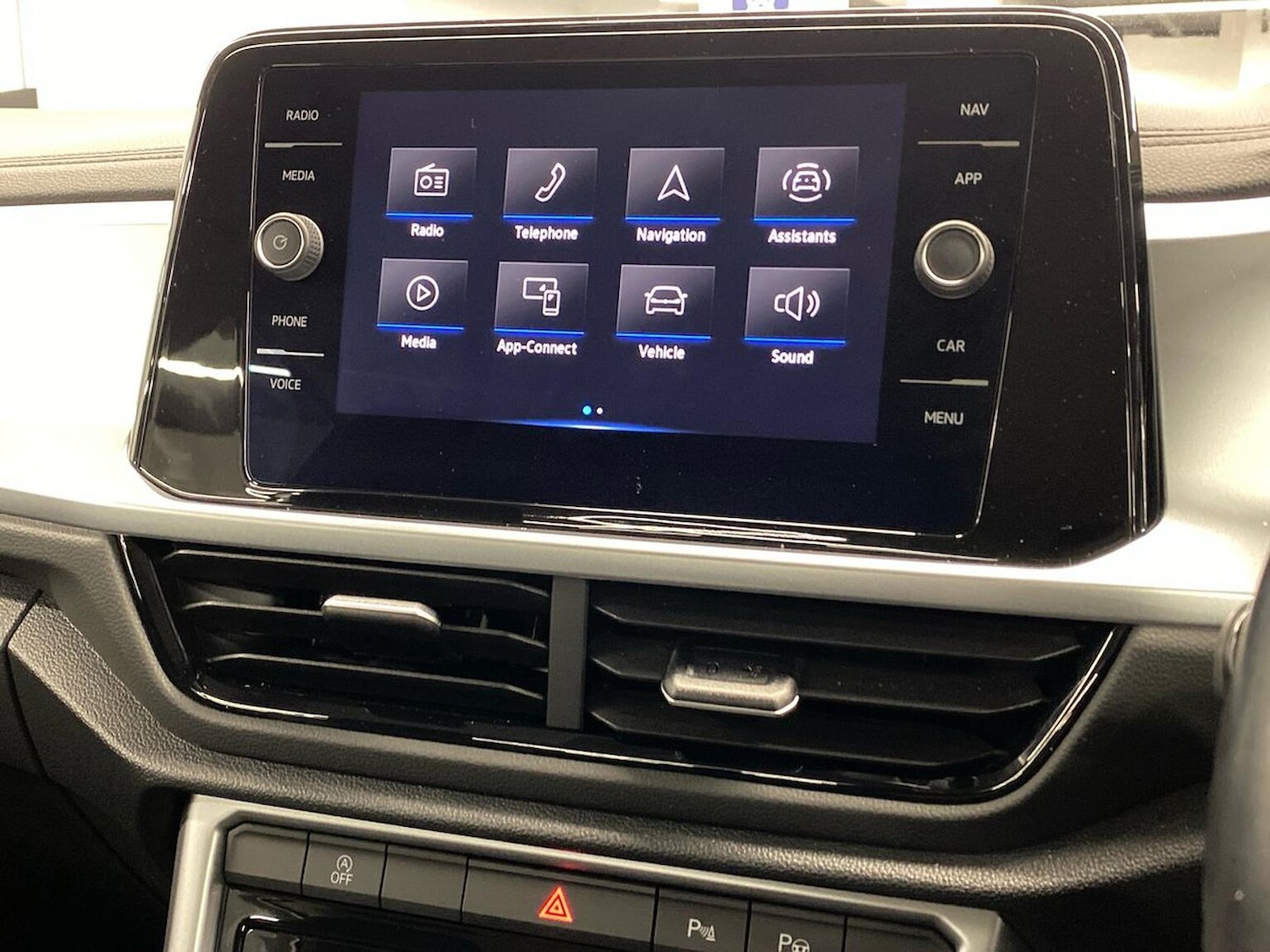 Used Volkswagen T-Roc 2022 for sale - 76885050: Photo 24