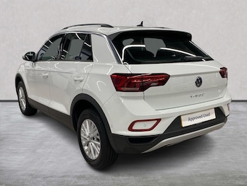 Used Volkswagen T-Roc 2022 for sale - 76885050: Photo