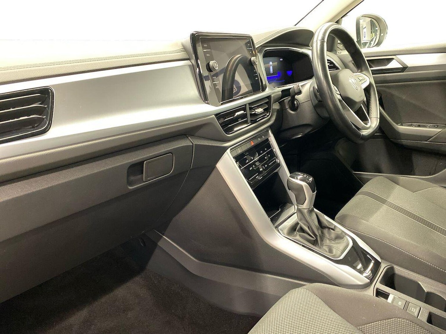 Used Volkswagen T-Roc 2022 for sale - 76885050: Photo 7