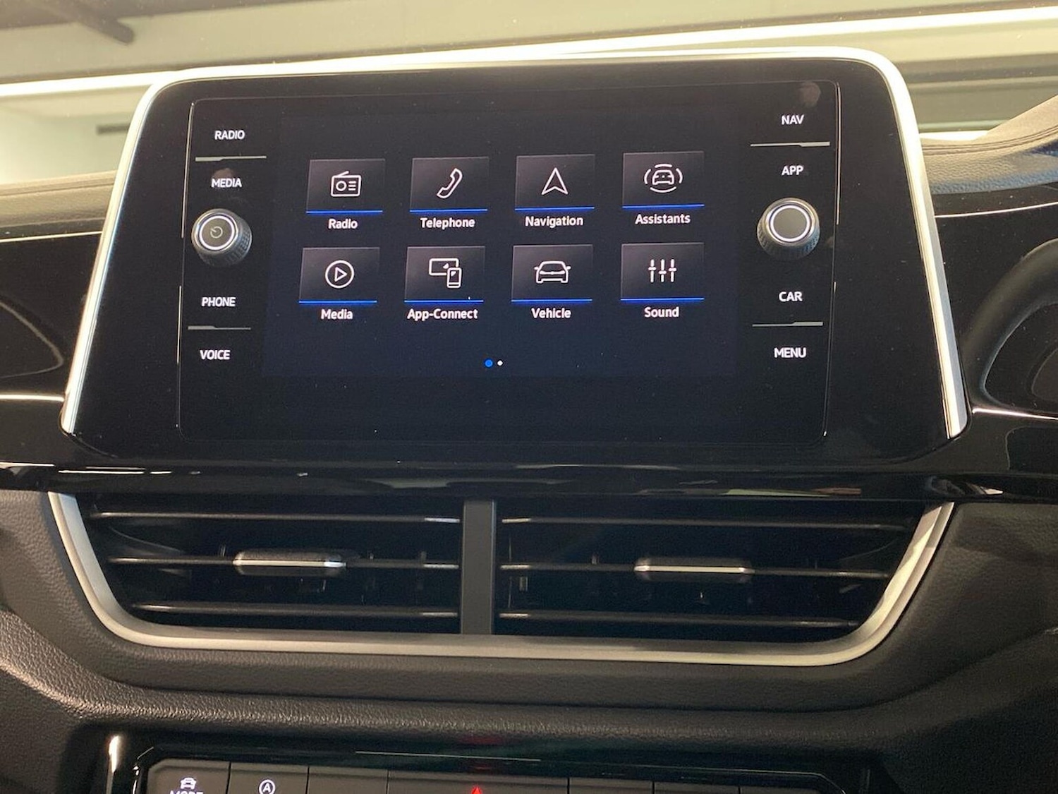 Used Volkswagen T-Roc 2026 for sale - 77888633: Photo 11