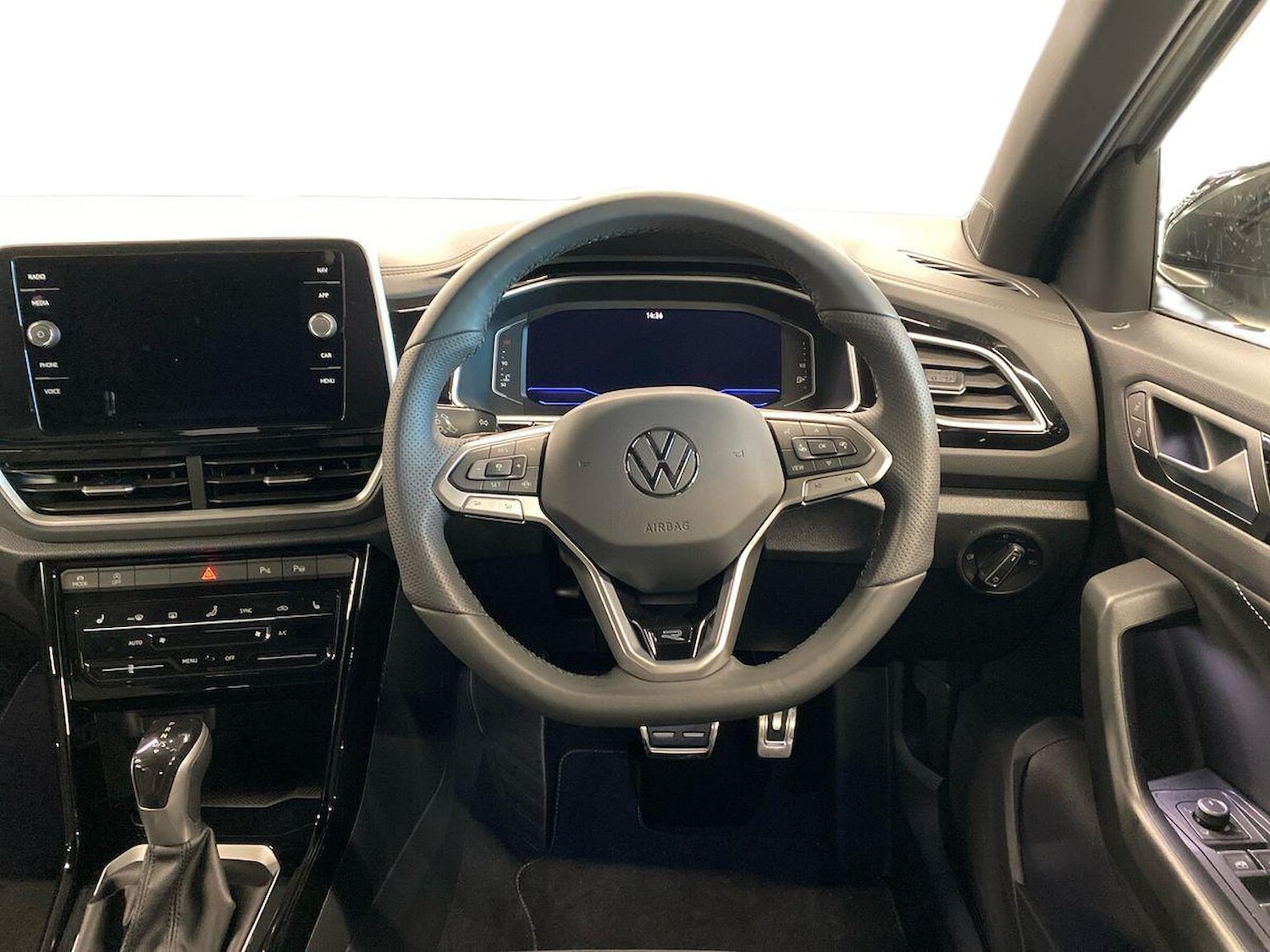 Used Volkswagen T-Roc 2026 for sale - 77888633: Photo 9