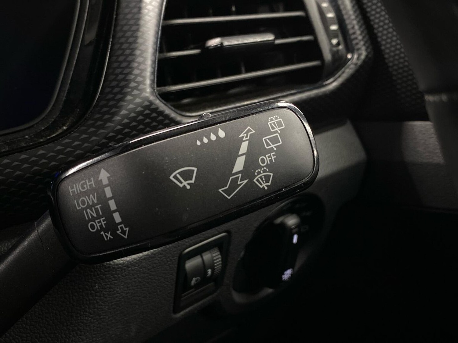 Used Volkswagen T-Cross 2022 for sale - 76905073: Photo 27