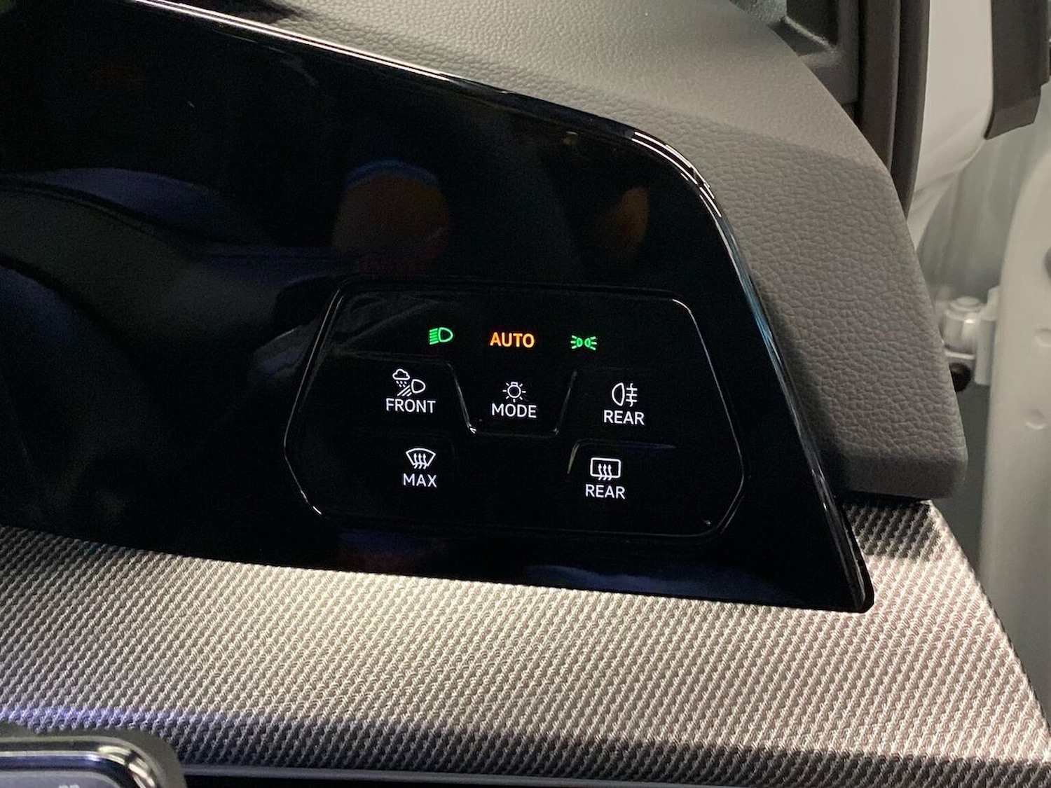 Used Volkswagen Golf 2025 for sale - 76070267: Photo 25