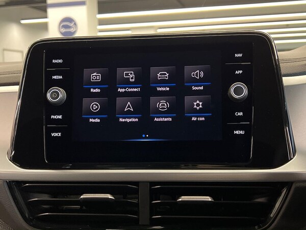 Used Volkswagen T-Roc 2023 for sale - 75994996: Photo 11