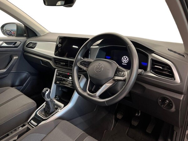 Used Volkswagen T-Roc 2023 for sale - 75994996: Photo 15