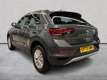 Used Volkswagen T-Roc 2023 for sale - 75994996: Photo 2