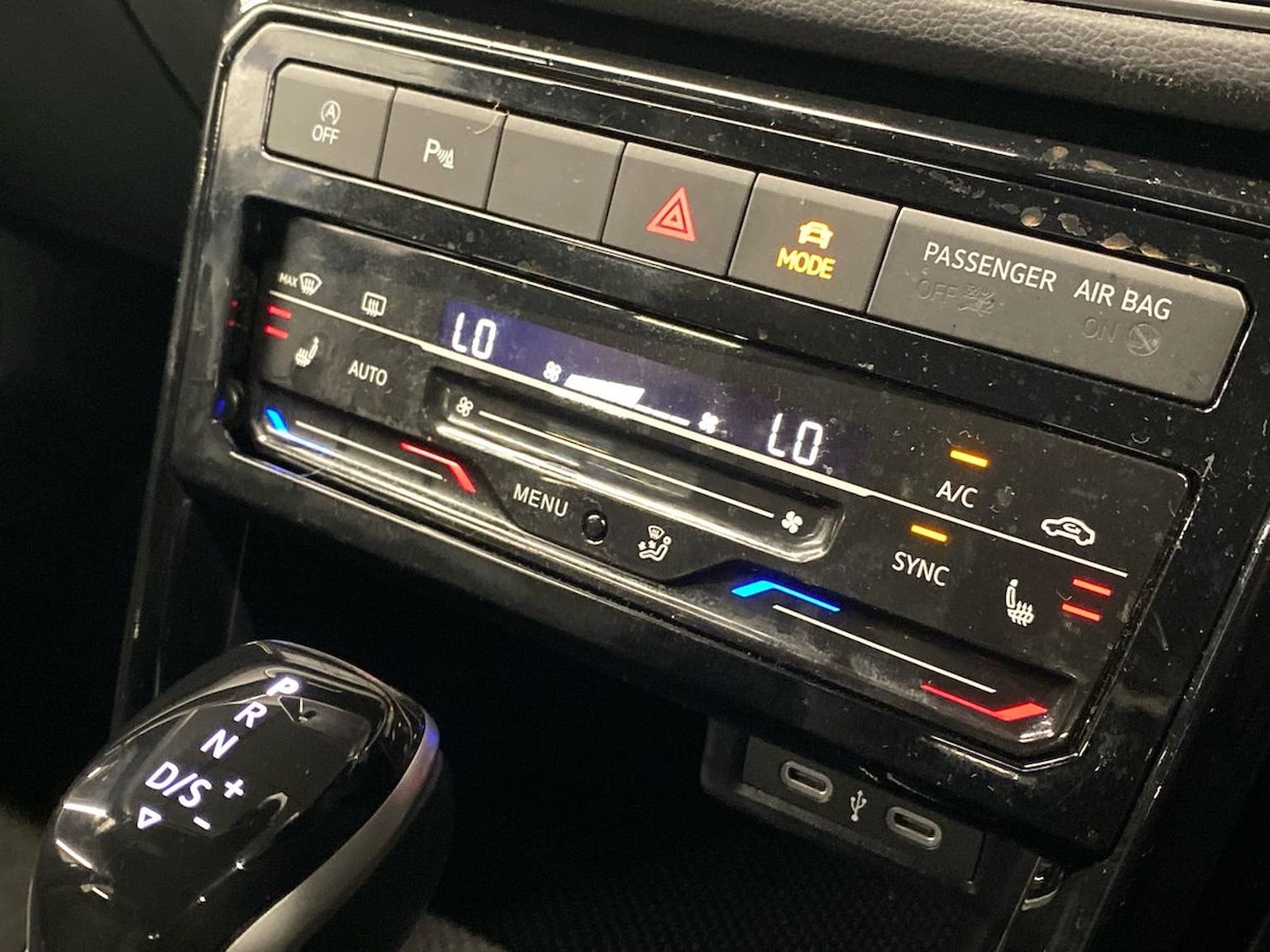 Used Volkswagen T-Cross 2024 for sale - 76807533: Photo 12