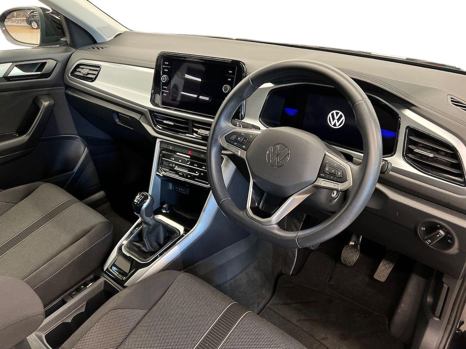 Used Volkswagen T-Roc 2022 for sale - 76605598: Photo 15