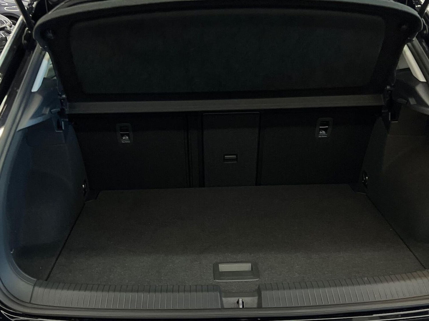 Used Volkswagen T-Roc 2022 for sale - 76605598: Photo 17