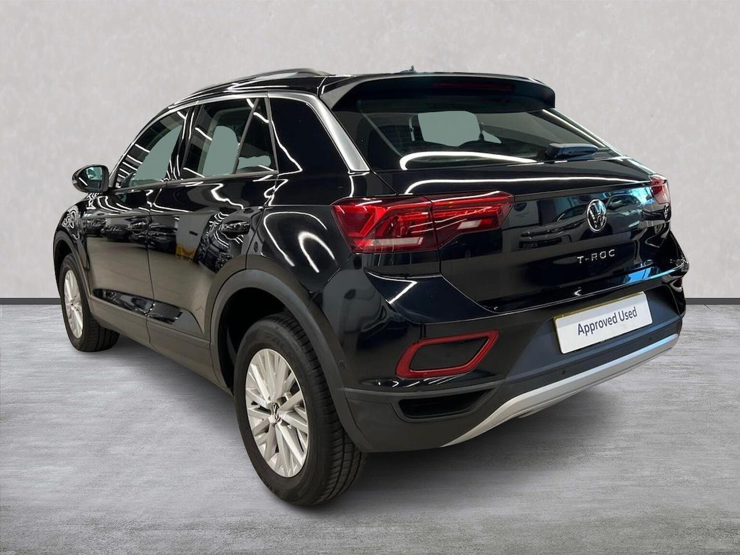 Used Volkswagen T-Roc 2022 for sale - 76605598: Photo 2