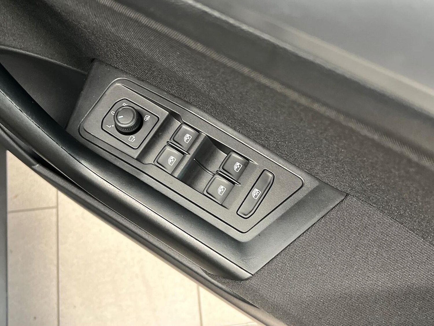 Used Volkswagen T-Roc 2022 for sale - 76605598: Photo 21